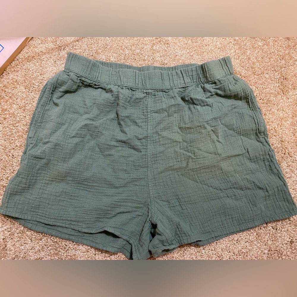 Universal Thread Shorts size medium